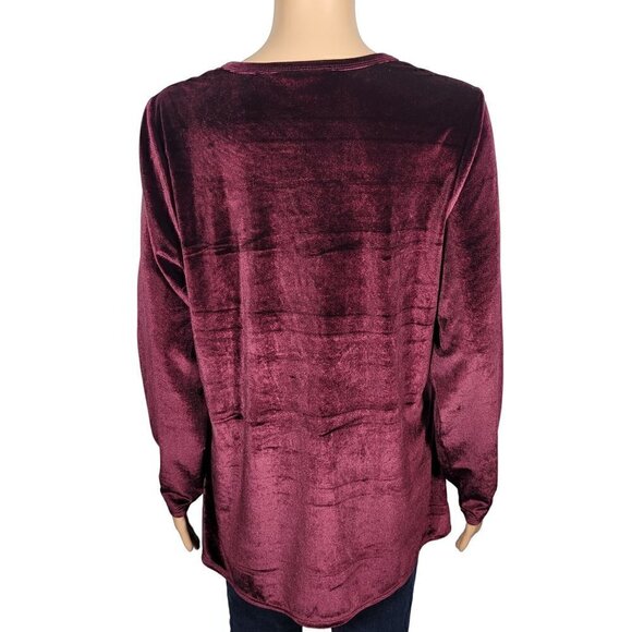 Quacker Factory Women's Paillettes V-Neck Velvet Sequins Top in Purple Size M - Picture 6 of 11